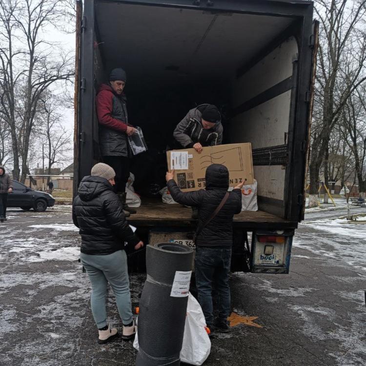 Distribution of humanitarian kits